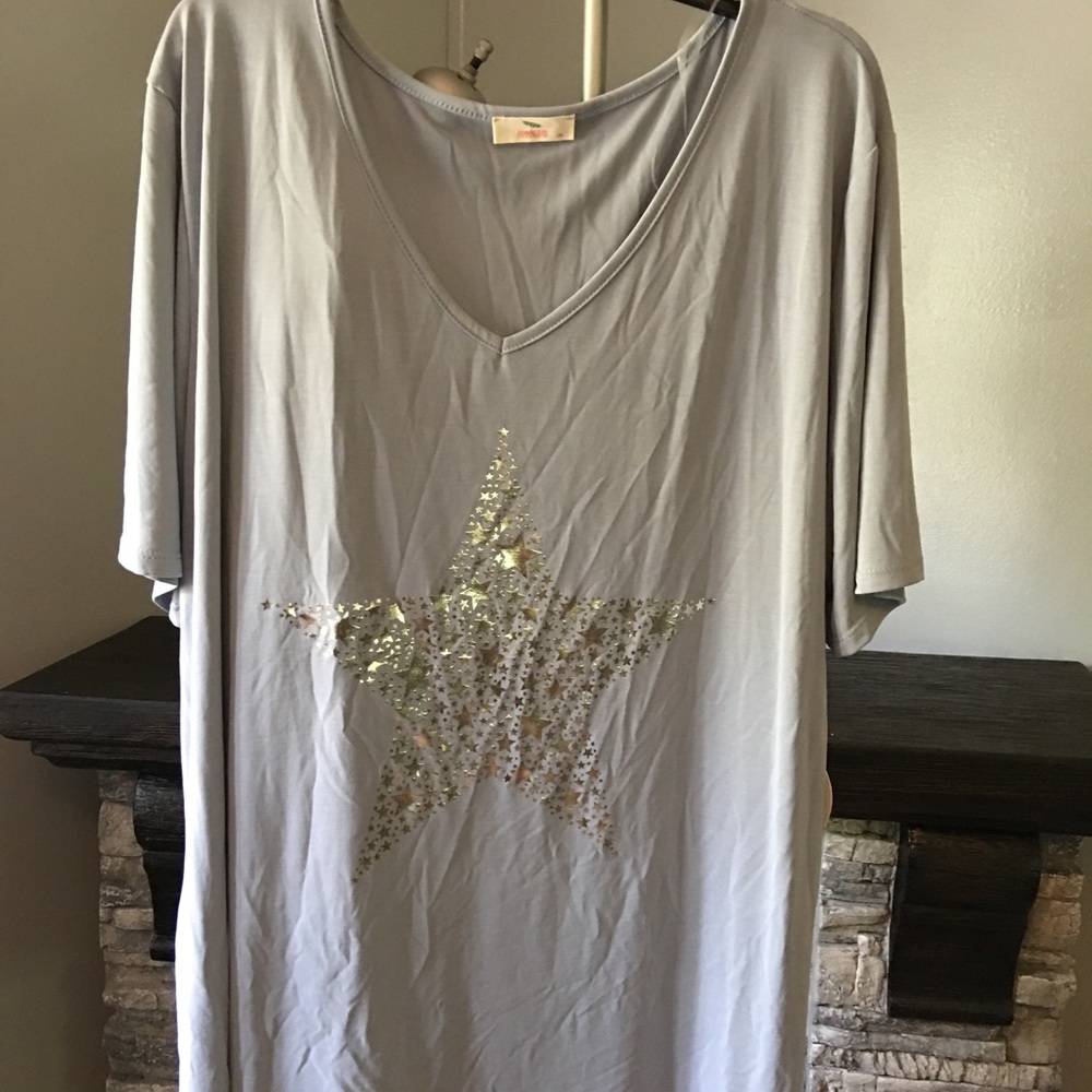 Gray shirt w/silver star - Ladies Plus Size NWT